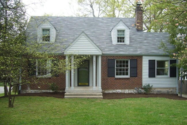 Building Photo - 2501 Sharondale Dr Rental