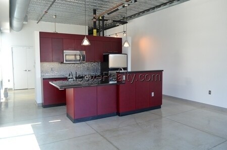 Building Photo - 91 Sidney St Unit x Rental