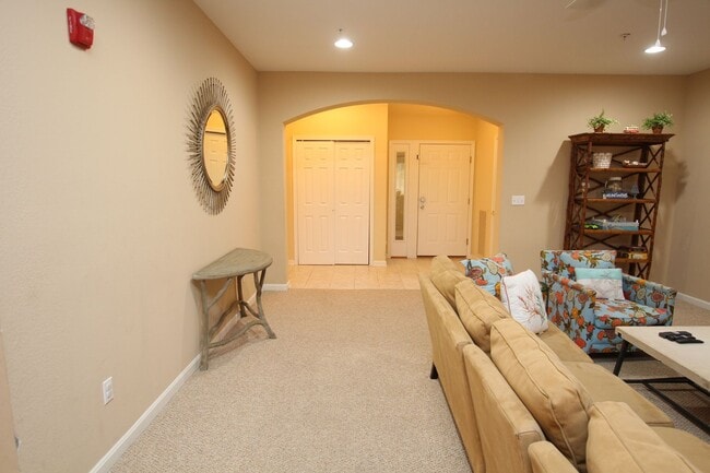 Photo - 38415 Boxwood Terrace Unit 102