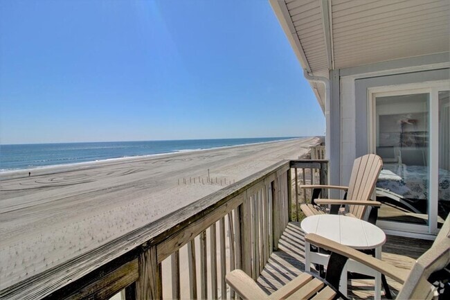 Building Photo - -OFF SEASON RENTAL--Queen's Grant Ocean Fr...
