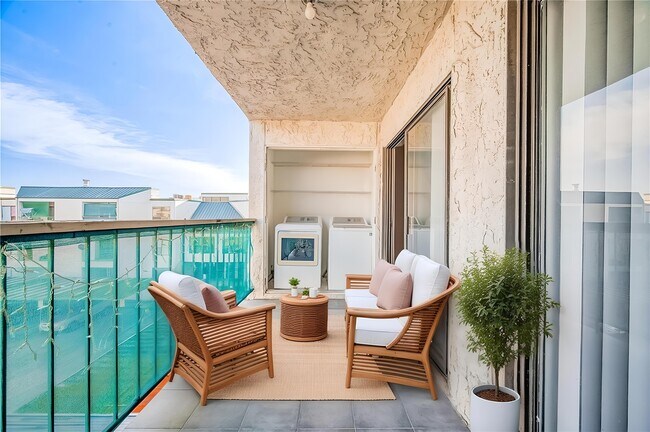 Photo - 2818 S Bartell Dr Unidad 39