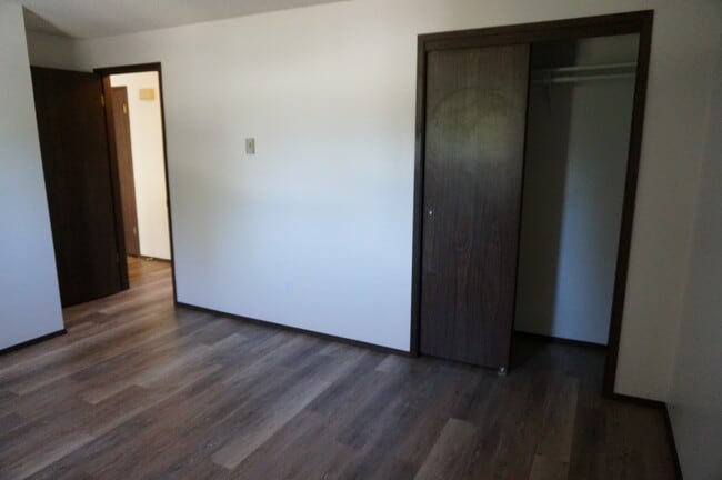 Photo - 345 NW Robert St