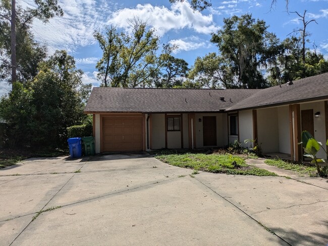 Building Photo - 150 Longwood Lake Mary Rd Unit B