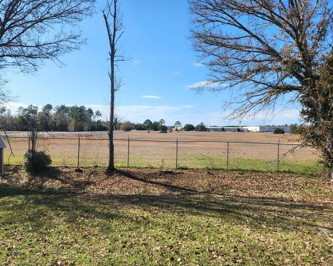 Photo - Great location in Foley - 3/2