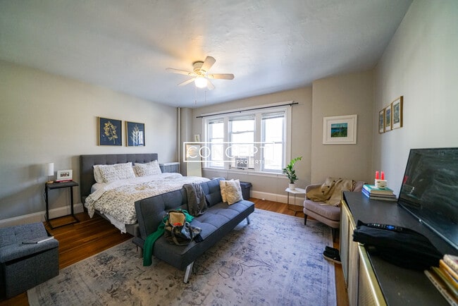 Building Photo - 11 Gray St Unit 12