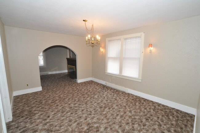 Photo - 407 Sanders Ave