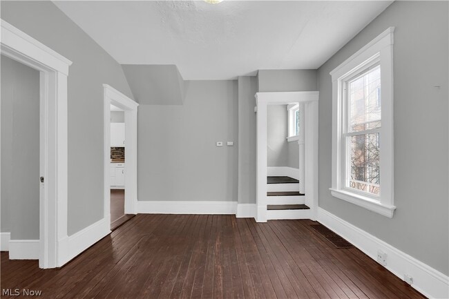 Photo - 1528 Newman Ave