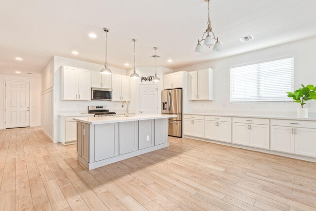 Photo - 10617 S 55th Dr