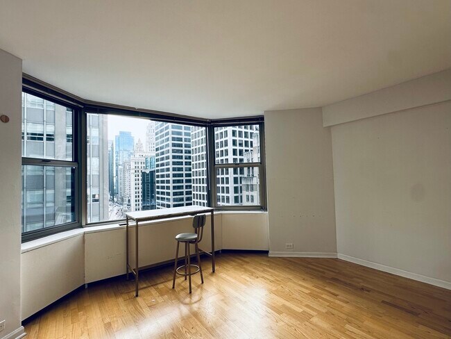 Photo - 535 N Michigan Ave Unit 1701