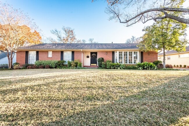 Photo - 6926 Colfax Dr Casa