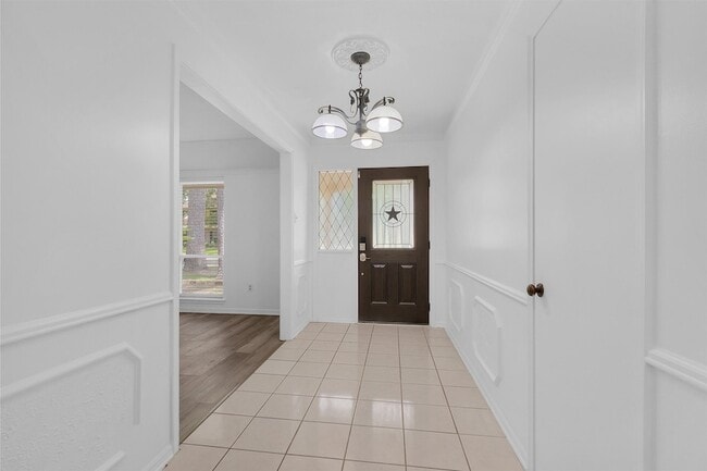 1122 Rhine Ln