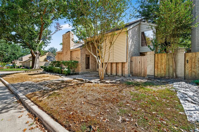 Photo - 172 Old Bridge Lake St