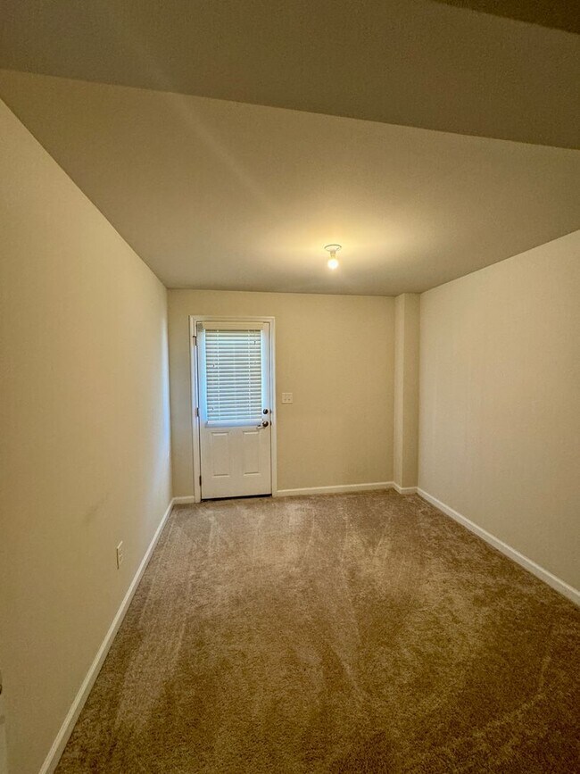 Photo - 3BR/2.5BA End Unit Townhome