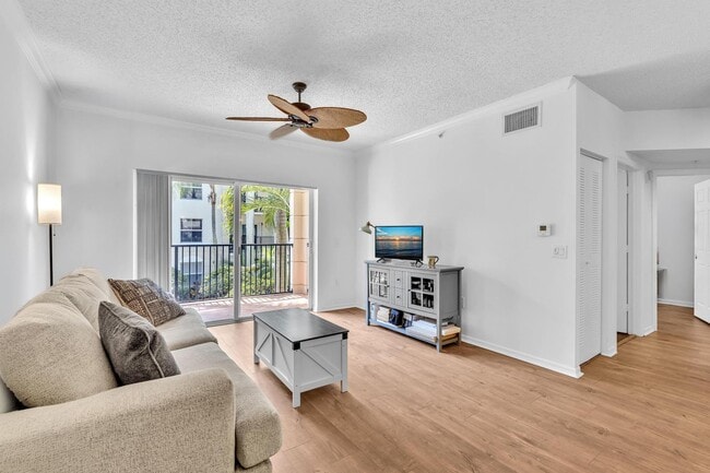 Building Photo - Gorgeous 1 bedroom in Tuscany Boynton Beach
