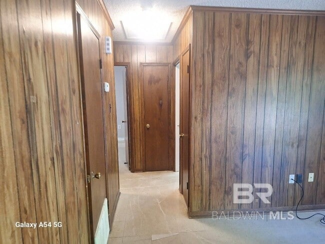 Photo - 2207 Wolf Ridge Rd