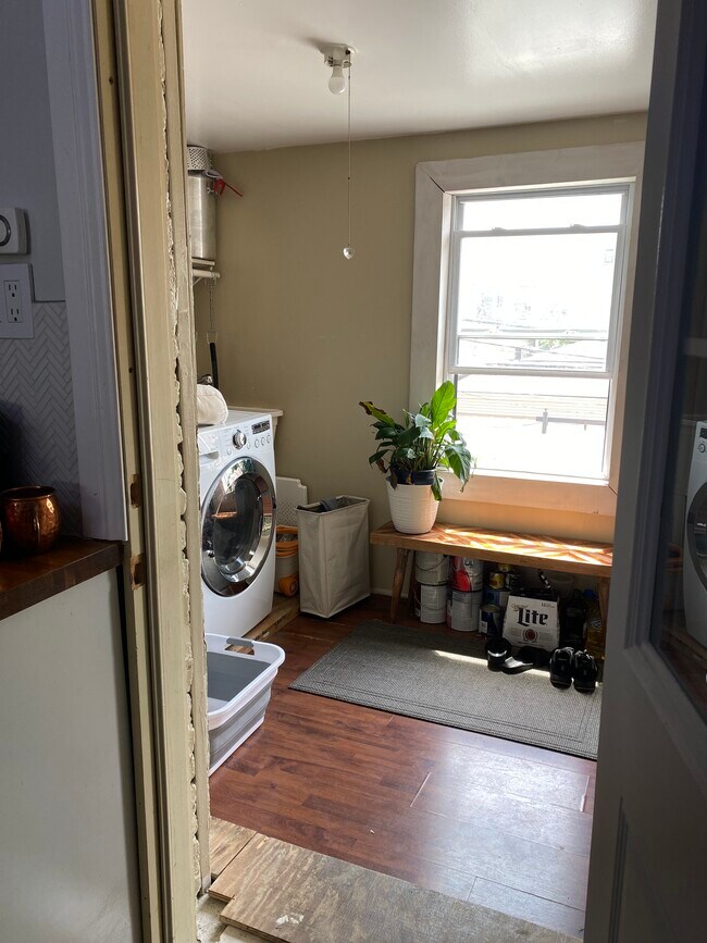 Photo - 2559 W Fullerton Ave Unit 2E