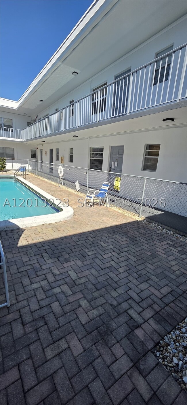 Building Photo - 30 SE 4th Ave Unit 115