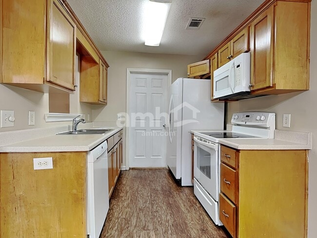 Photo - 134 Nandina Way