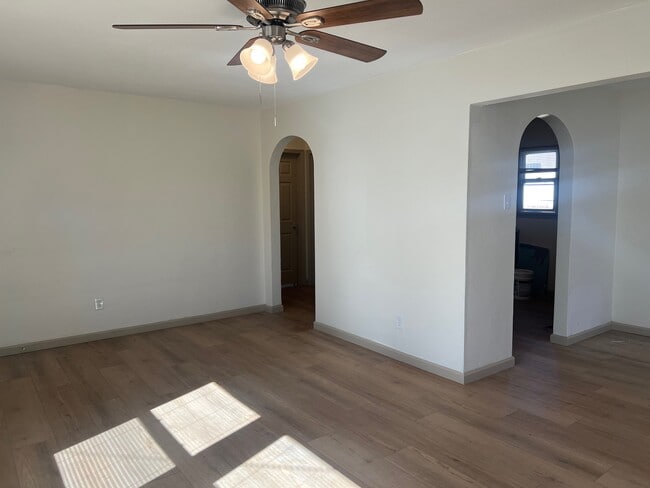 Photo - 8621 North Ave