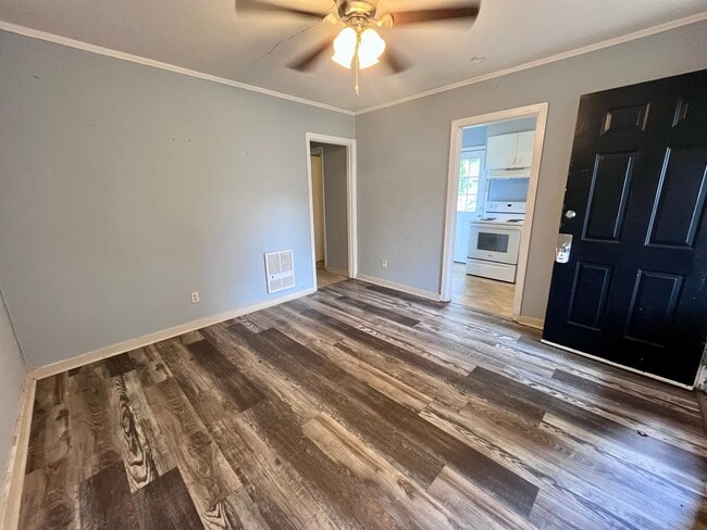 Photo - 809 2nd Ave N