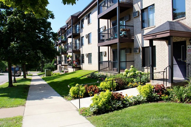 Photo - Riverview Highlands