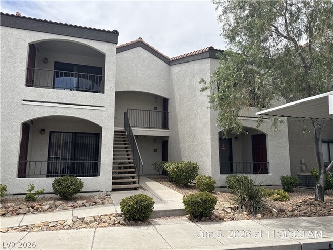 Building Photo - 950 Seven Hills Dr Unit 3023