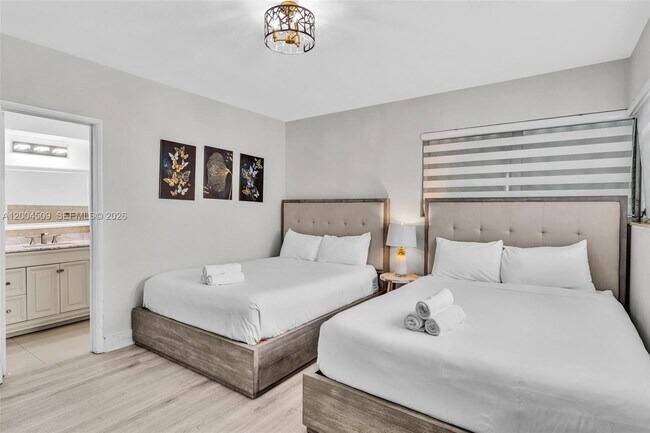 10000 E Bay Harbor Dr Unit 18