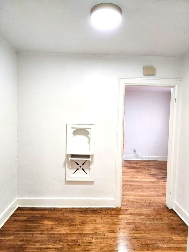 Photo - Remodeled 1 BED 1 BATH DUPLEX MIILER'S BLVD HISTORIC DISTRICT