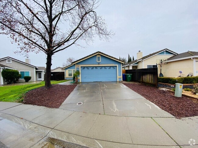 Building Photo - Awesome Single Story Rental