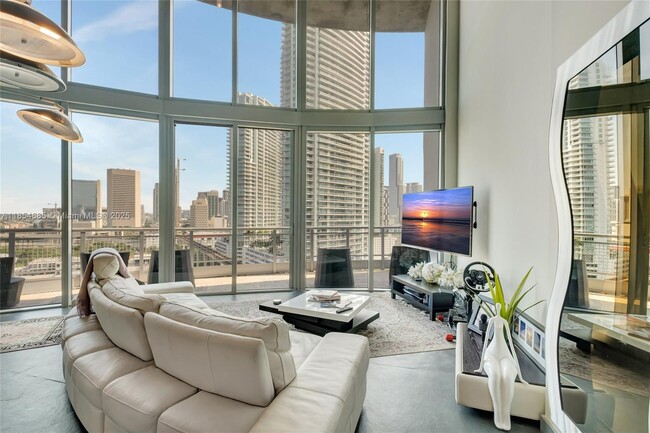 Building Photo - 690 SW 1st Ct Unit 1901 Rental