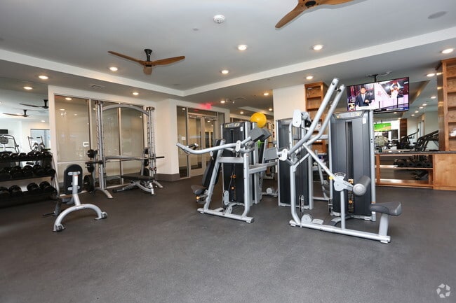 Photo - 611 Shepherd