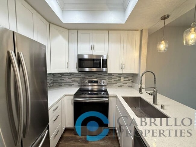 Building Photo - 2236 River Run Dr Unit #225