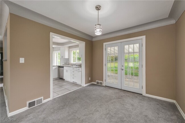 Building Photo - 23728 Glenhill Dr