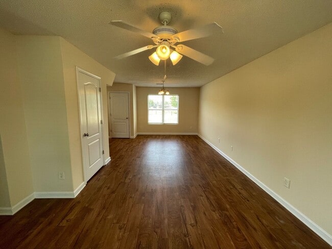 Photo - PRE-LEASING FOR AUGUST 2026!