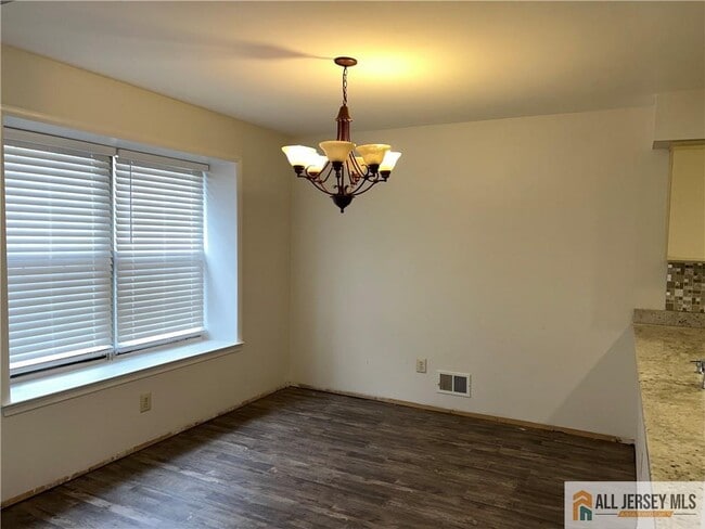 Photo - 111 Wisbech Pl