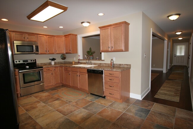 Photo - 9008 Landon Ln Unit 9010