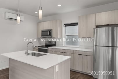 Photo - 1689 S W Temple St