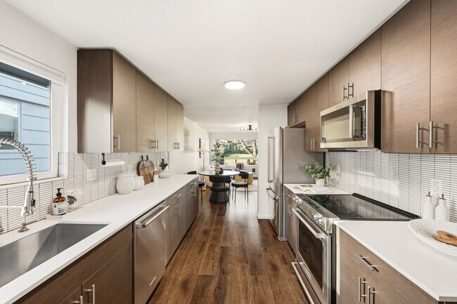 Photo - 7922 9th Ave SW