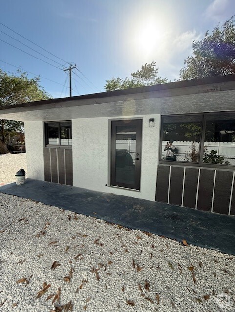 Building Photo - 6214 Cleveland St Rental