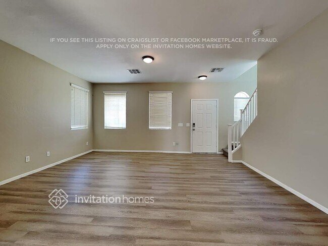 Photo - 5336 W Illini St