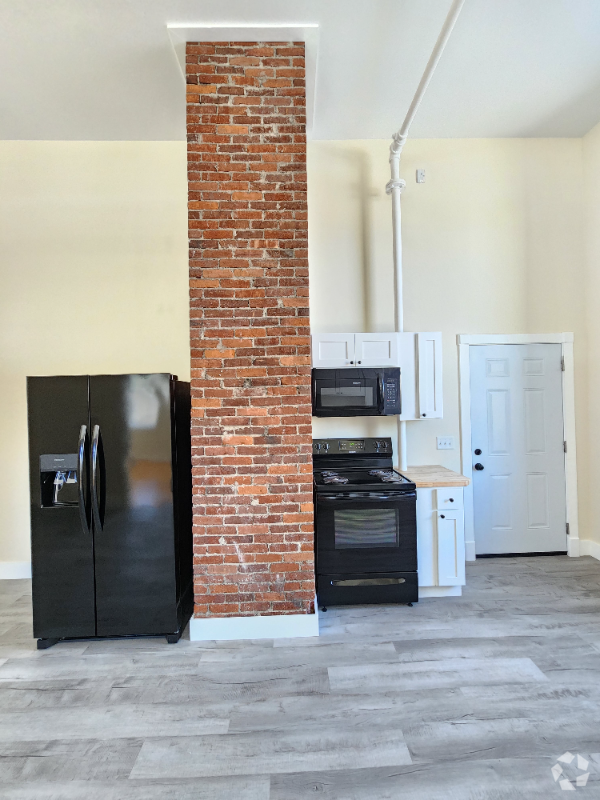 Building Photo - 21 Jefferson St Unit 12 Rental