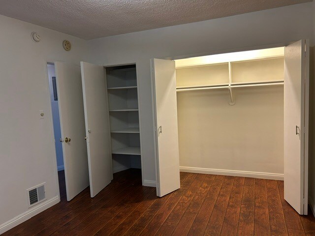 8539 Saturn St