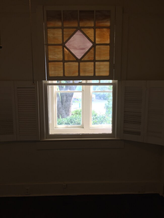 Photo - 126 Parkhill St