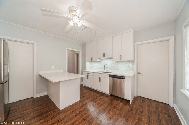 Photo - 848 Lee St