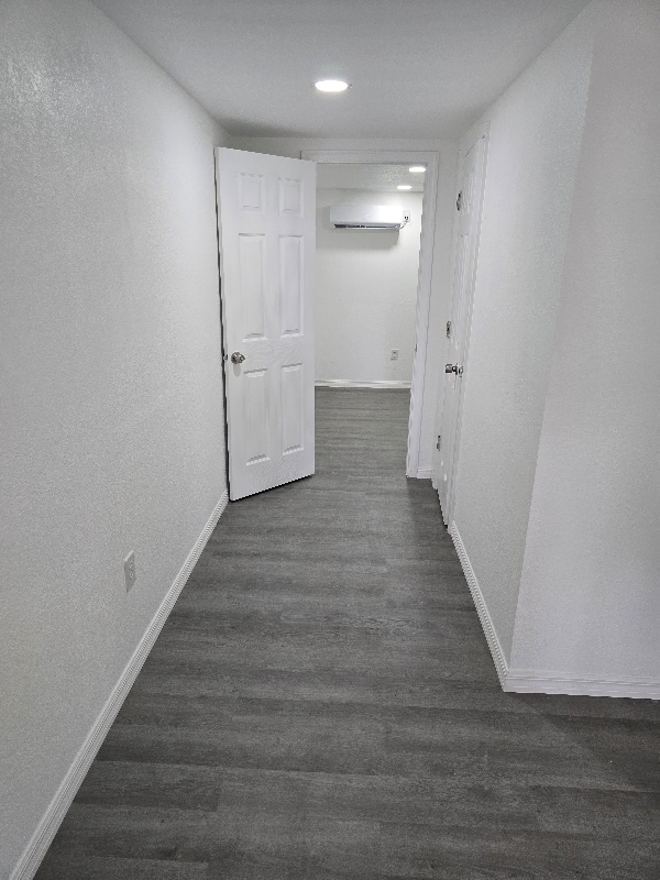 Photo - 3212 E Henry Ave