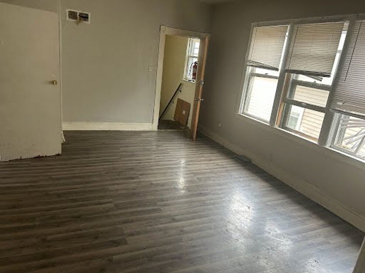 Photo - 2421 S 5th Pl Apartment Unit 3