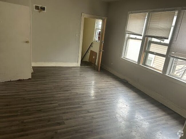 Building Photo - 2421 S 5th Pl Unit 3 Rental