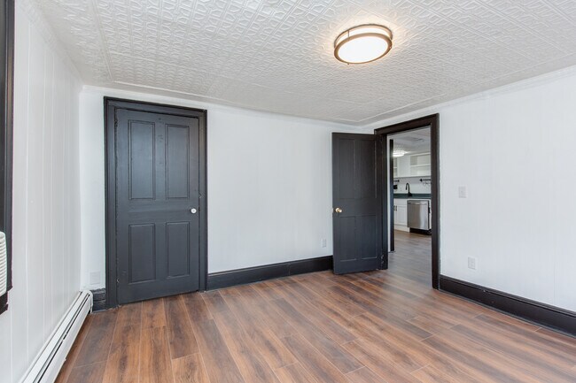 7-9 Court St Unit 3