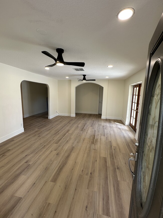 Photo - 3111 W Spruce St