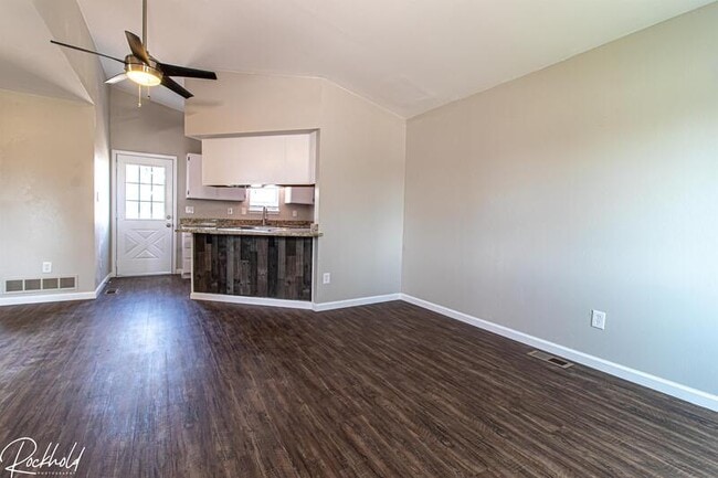 Photo - 16901 E Stanford Ave